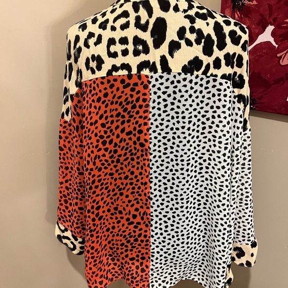 Red and Black Asymmetrical 3/4 Sleeve Blouse - Picture 3 of 8